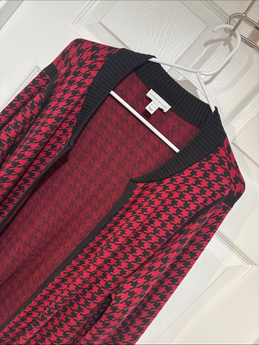 SUSAN GRAVER Red & Black Large Houndstooth Open Cardigan Sweater